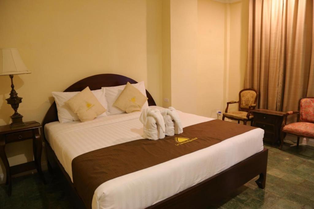 Le Luxe Boutique Hotel Vientiane Exterior foto